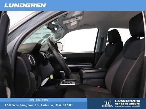 Used 2017 Toyota Tundra SR5 w/ SR5 Upgrade Package AWD/4WD image 10