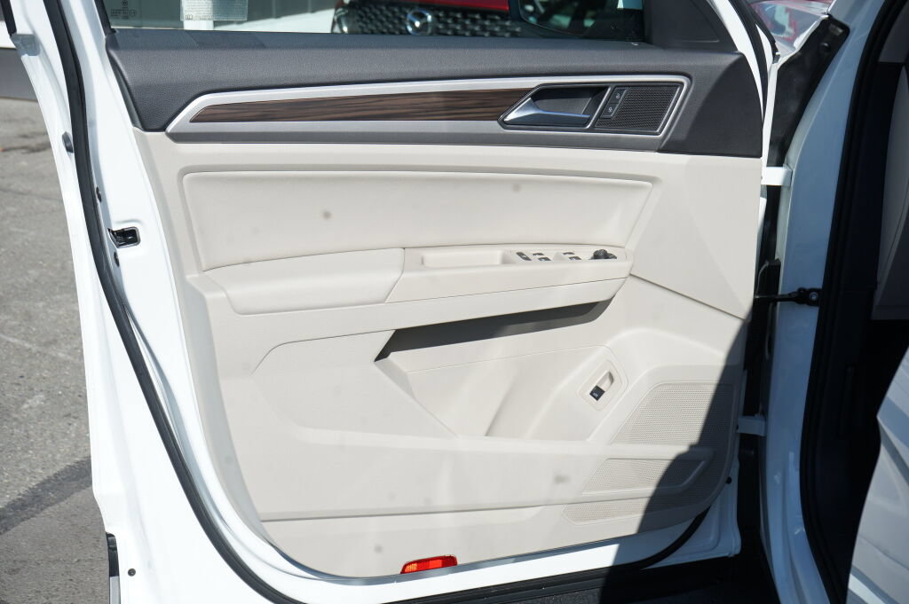 Used 2021 Volkswagen Atlas SE FWD image 12