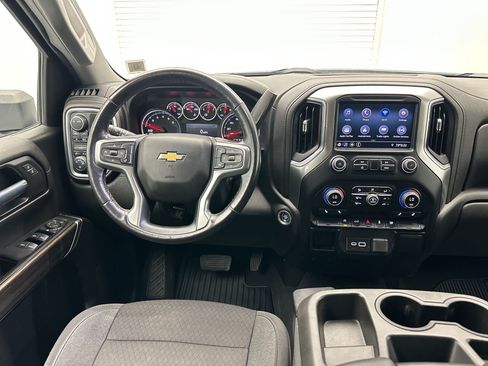 Certified 2022 Chevrolet Silverado 1500 LT AWD/4WD image 4
