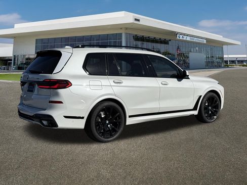 New 2026 BMW X7 xDrive40i image 11