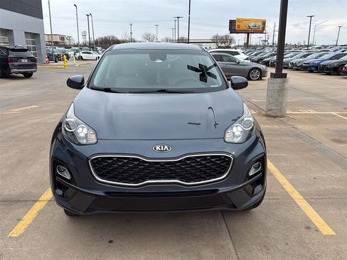 Used 2020 Kia Sportage LX image 7