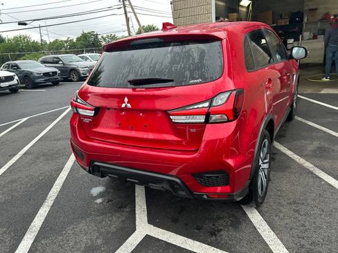 Used 2025 Mitsubishi Outlander Sport SE AWD/4WD image 3