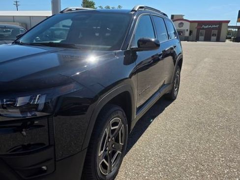 New 2026 Jeep Cherokee Laredo AWD/4WD image 3