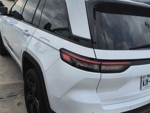 Used 2025 Jeep Grand Cherokee Limited w/ Black Appearance Package RWD image 7