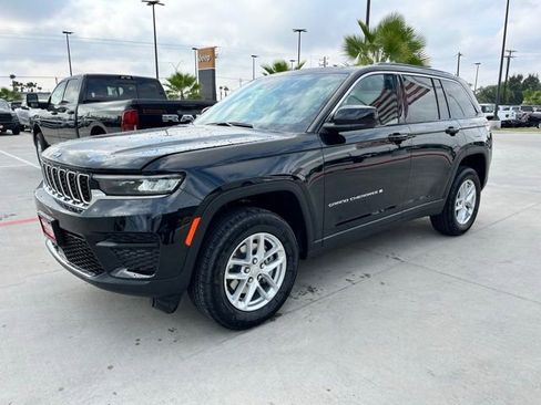 New 2025 Jeep Grand Cherokee Laredo X w/ Luxury Tech Group I image 3