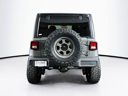 Used 2020 Jeep Wrangler Sport AWD/4WD image 7