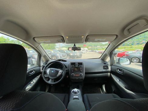 Used 2015 Nissan Leaf S w/ Charge Package FWD image 15