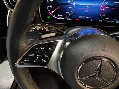 Used 2025 Mercedes-Benz GLC 300 4MATIC image 27