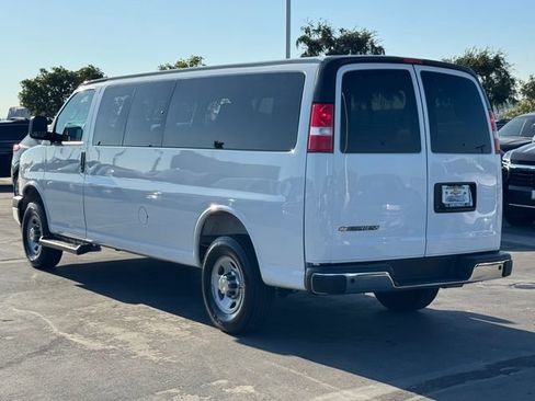 Used 2025 Chevrolet Express 3500 LT w/ LT Preferred Equipment Group RWD image 2