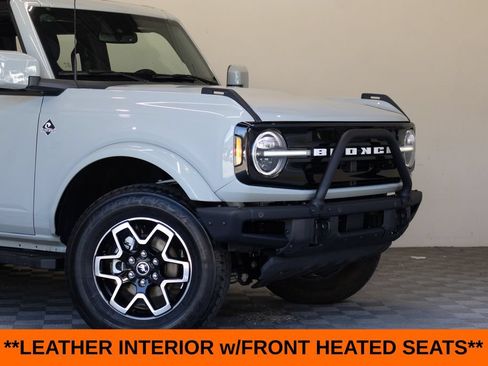 Used 2024 Ford Bronco Outer Banks AWD/4WD image 3