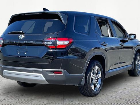 Used 2025 Honda Pilot EX-L image 6