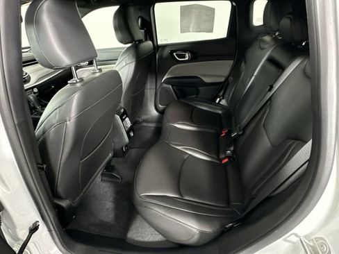Used 2024 Jeep Compass Limited image 22