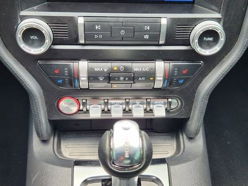 Used 2022 Ford Mustang GT Premium RWD image 17