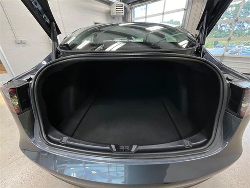Used 2022 Tesla Model 3 Long Range AWD/4WD image 19