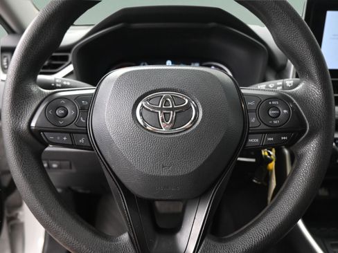 Used 2024 Toyota RAV4 LE image 27