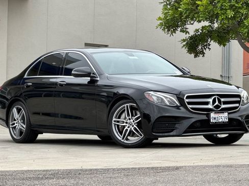 Used 2020 Mercedes-Benz E 350 Sedan image 2