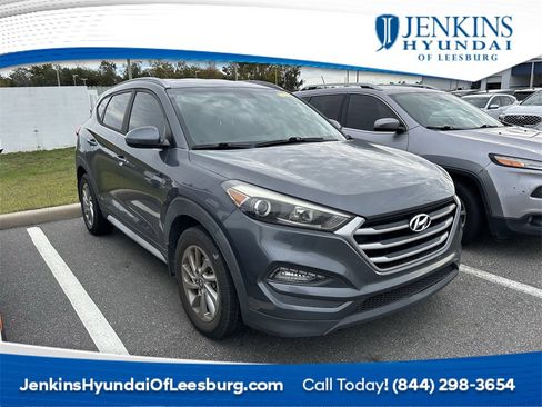 Used 2017 Hyundai Tucson SE image 1
