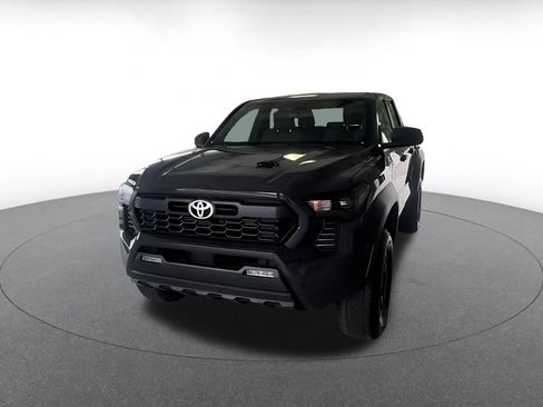 Used 2024 Toyota Tacoma TRD Off-Road AWD/4WD image 5