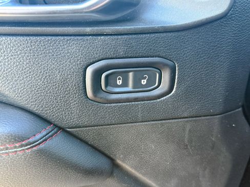 Used 2018 Jeep Wrangler Unlimited Rubicon w/ Steel Bumper Group image 17