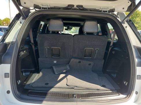 Used 2024 Jeep Grand Cherokee L Altitude RWD image 29