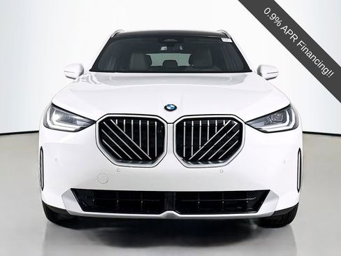 Used 2025 BMW X3 xDrive30i w/ Premium Package image 2