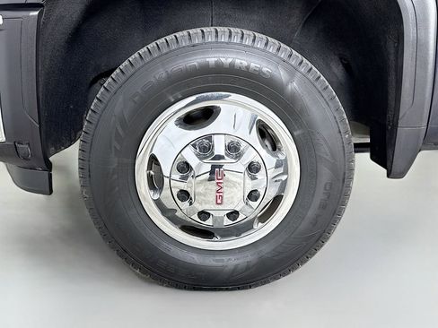 Used 2024 GMC Sierra 3500 SLE image 30