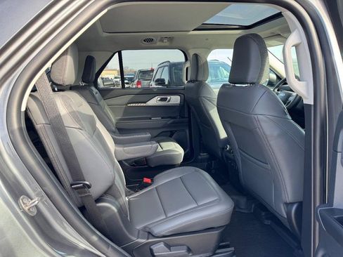 New 2026 Ford Explorer Active w/ Active Comfort Package image 5