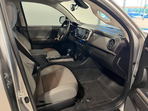 Used 2023 Toyota Tacoma SR5 w/ Technology Package AWD/4WD image 36