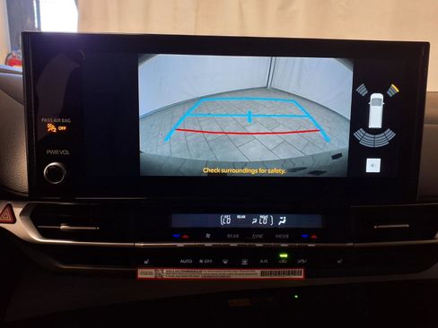 New 2026 Toyota Sienna XLE image 14