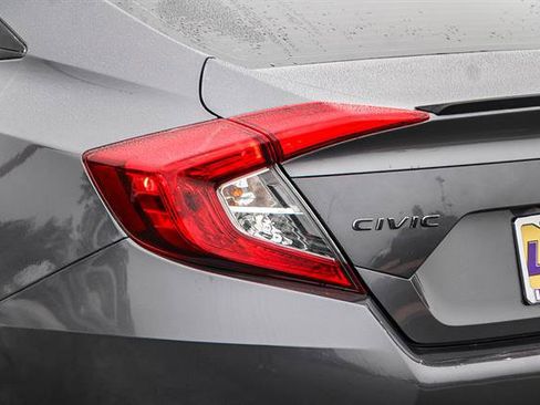 Used 2019 Honda Civic Sport image 11