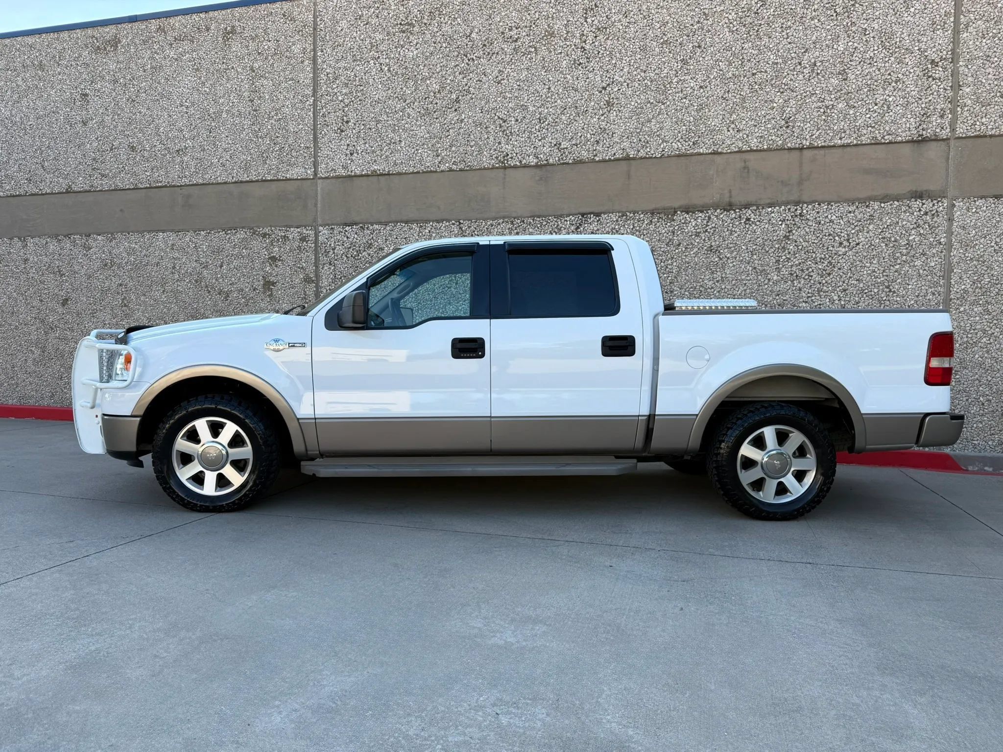Used 2006 Ford F150 King Ranch RWD image 3