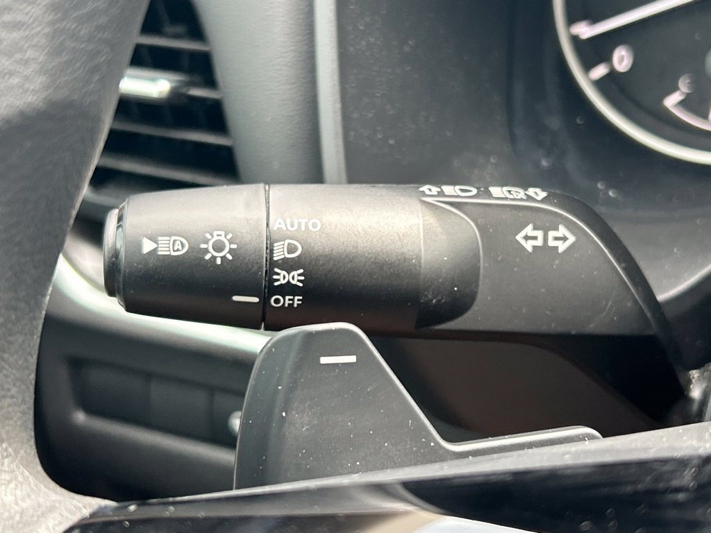 Certified 2023 Nissan Rogue SV FWD image 28