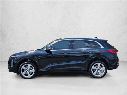 Used 2025 Audi Q5 Premium Plus AWD/4WD image 9