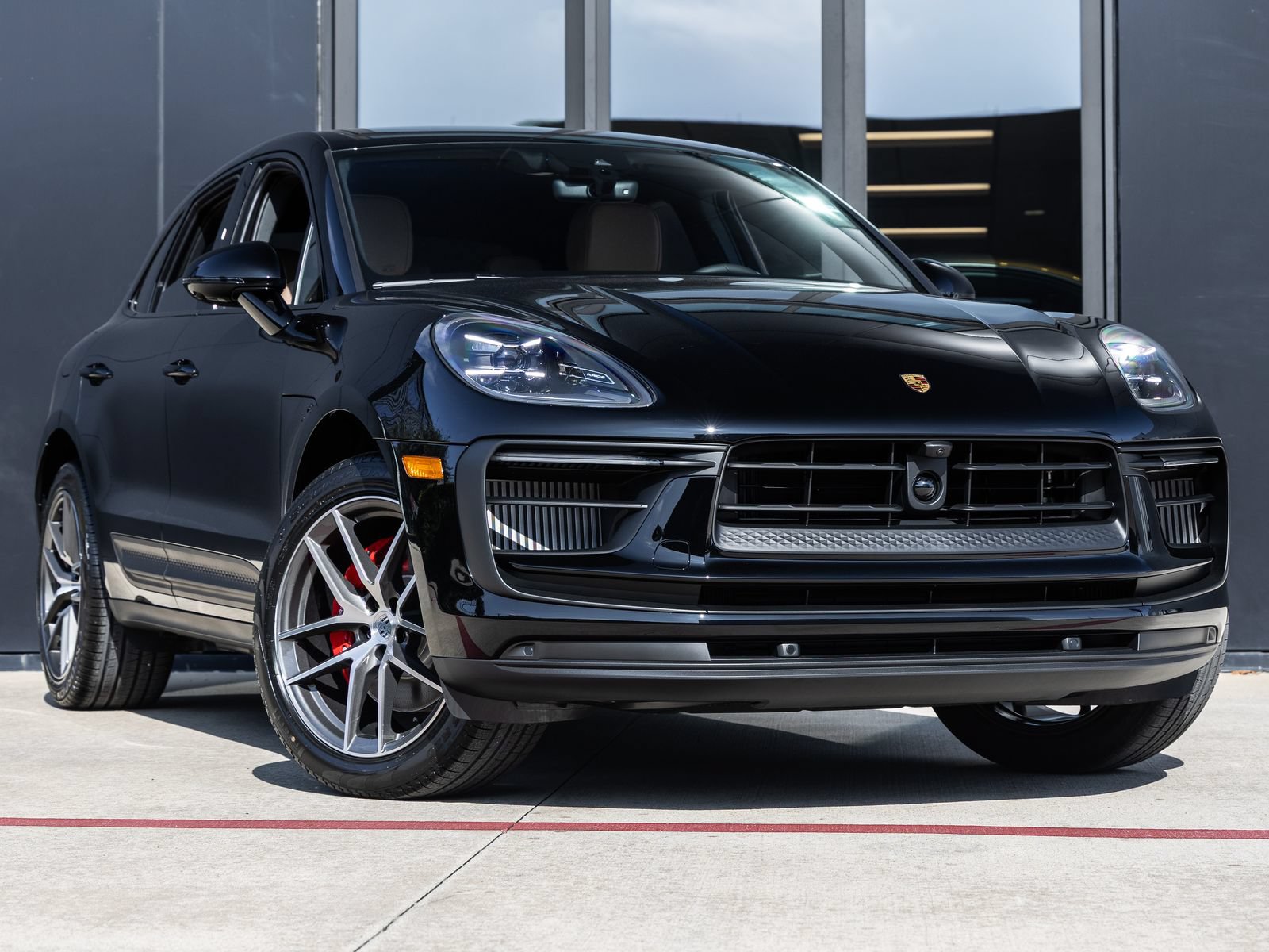 Certified 2026 Porsche Macan S AWD/4WD image 6
