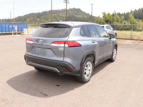 Certified 2022 Toyota Corolla Cross L FWD image 5
