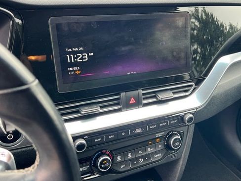 Used 2022 Kia Niro EX w/ Cold Weather Package image 22