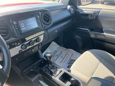 Used 2017 Toyota Tacoma SR w/ SR Convenience Package image 11
