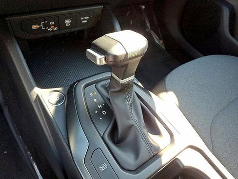 New 2025 Kia K4 LXS image 8