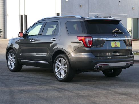 Used 2017 Ford Explorer Limited image 5