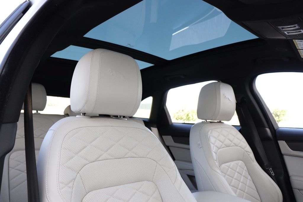 Used 2021 Jaguar F-PACE S AWD/4WD image 60