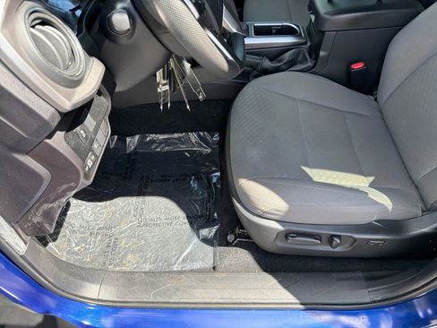 Used 2022 Toyota Tacoma SR5 w/ Technology Package image 20