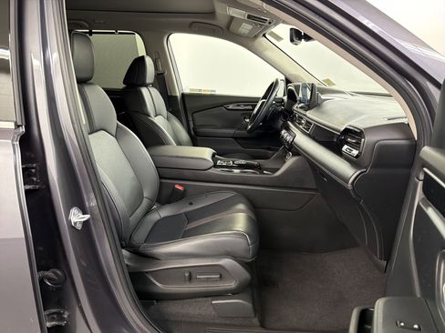 Certified 2023 Honda Pilot Touring image 31