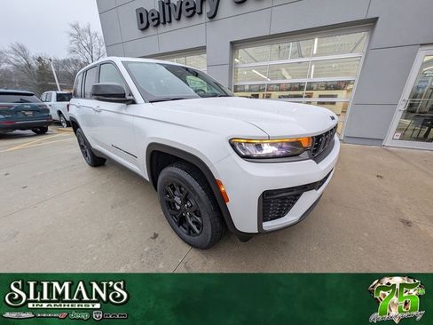 New 2026 Jeep Grand Cherokee Altitude image 1