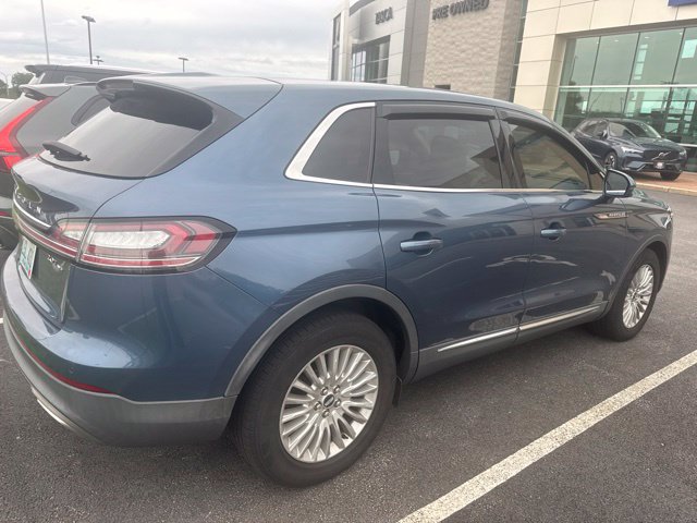 Used 2019 Lincoln Nautilus Premier AWD/4WD image 4