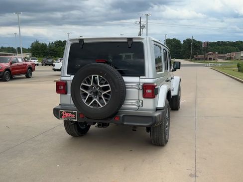 Used 2024 Jeep Wrangler Sahara w/ Technology Group image 3
