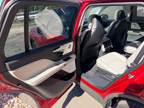 New 2026 Lincoln Aviator Reserve AWD/4WD image 20