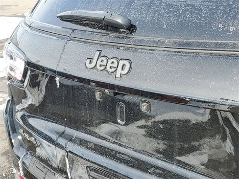 Used 2024 Jeep Compass Trailhawk w/ Trailhawk Elite Group image 32