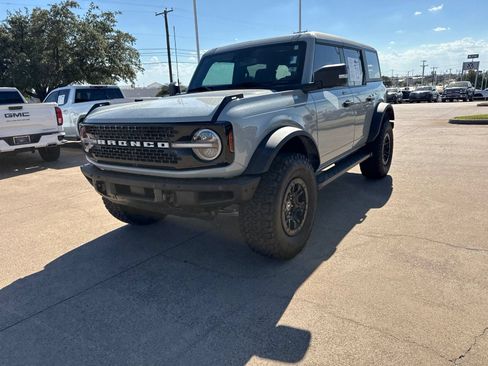 Used 2023 Ford Bronco Wildtrak AWD/4WD image 3