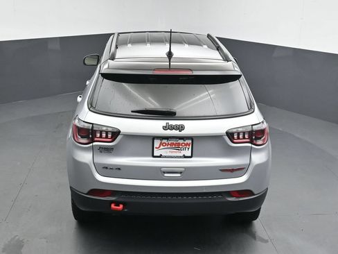 Used 2024 Jeep Compass Trailhawk AWD/4WD image 35