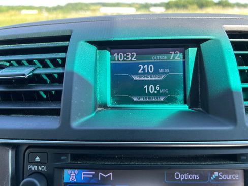 Used 2013 Toyota Highlander SE AWD/4WD image 28